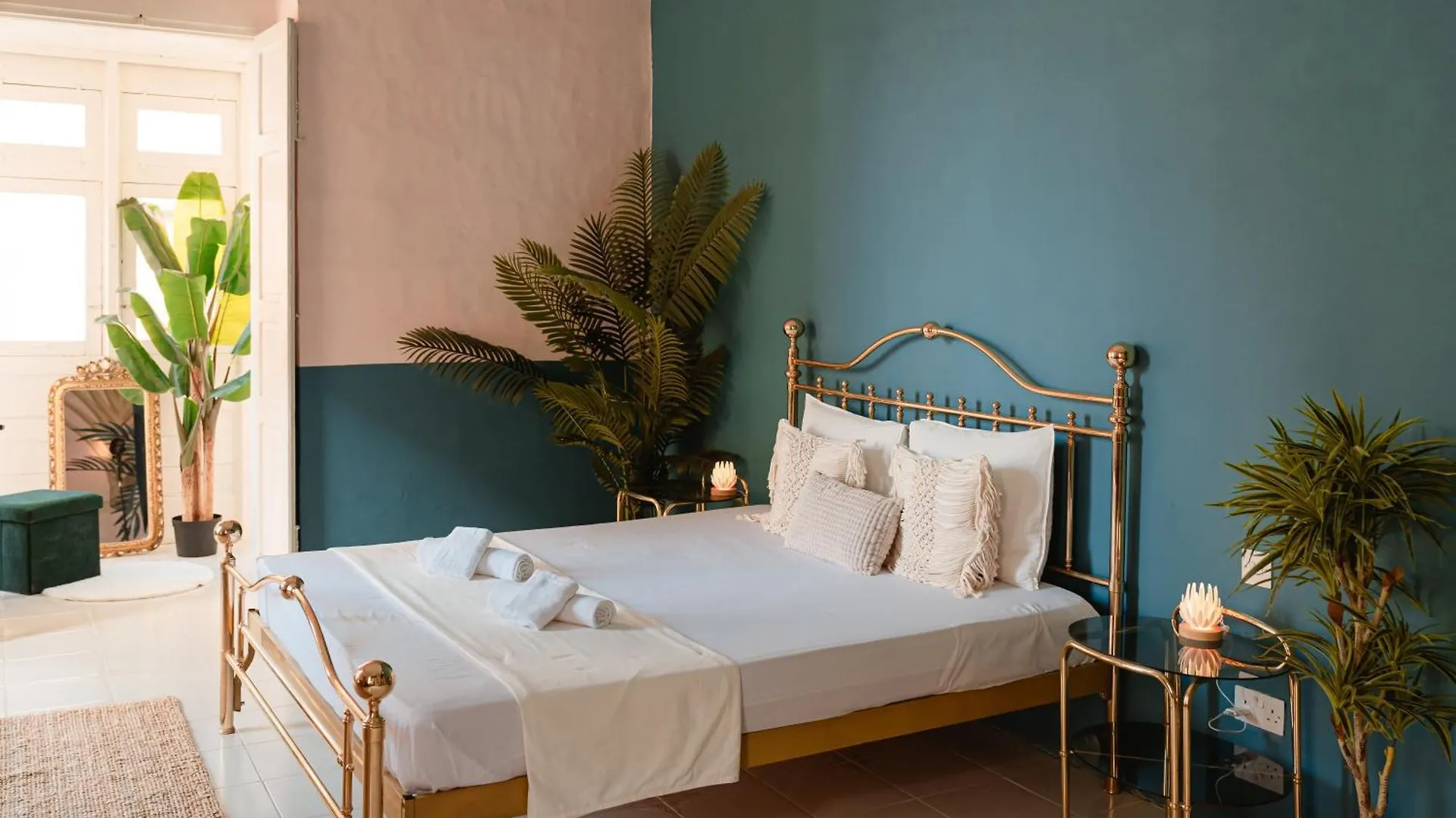Senglea Jungle Palazzo Otel 0*,  Malta